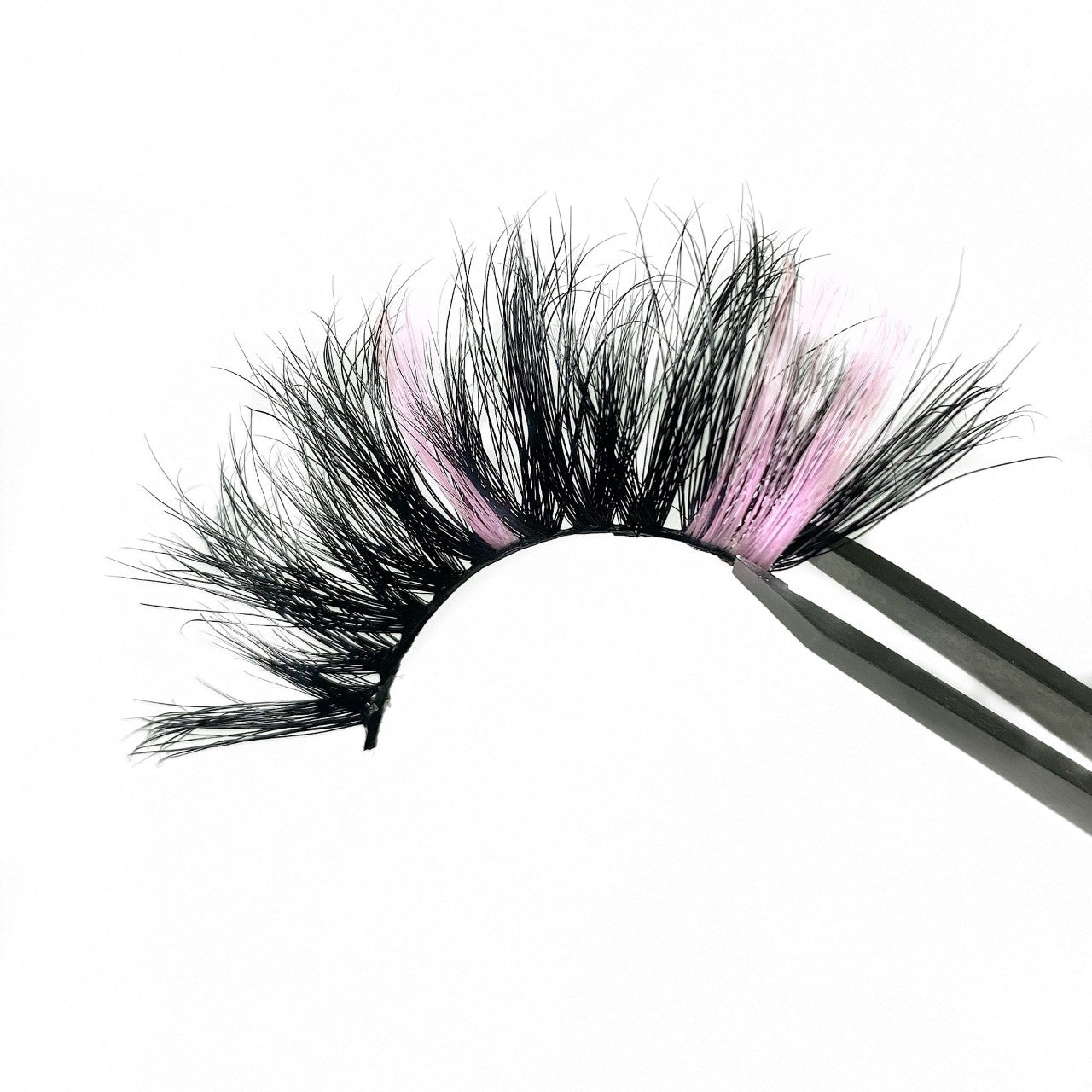 3D Luxury Mink Pink DIY Colored Lashes. Black And Pink Lash Extensions With A Two-Tone Design. Wispy Doll Eye Strip Lashes. Colorful Eyelashes Used For Parties, Cosplay, And Costumes.