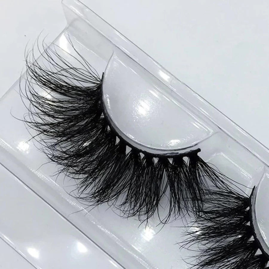 3D Luxury Lashes. High Quality Mink Strip Hybrid Lashes. Fluffy Volume Lash Beauty. Eyelash Extensions. 25mm Black False Eyelashes. Eyelash Extensions.